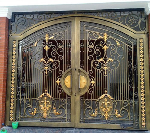 Cửa cổng sắt thiết kế độc đáo, ấn tượng, mang đến điểm nhấn ấn tượng cho kiến trúc